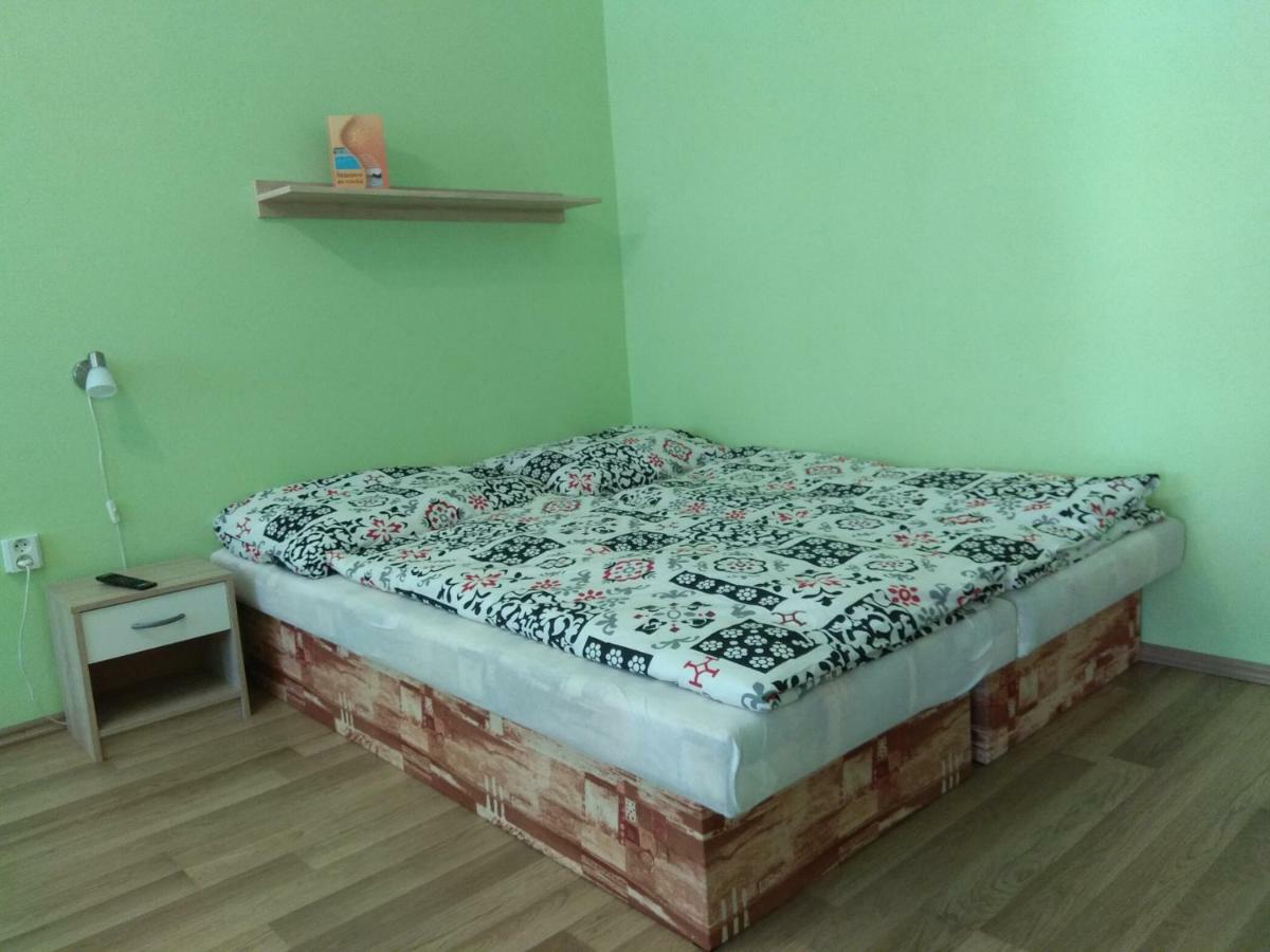 Appartamento La Familia Štúrovo Esterno foto