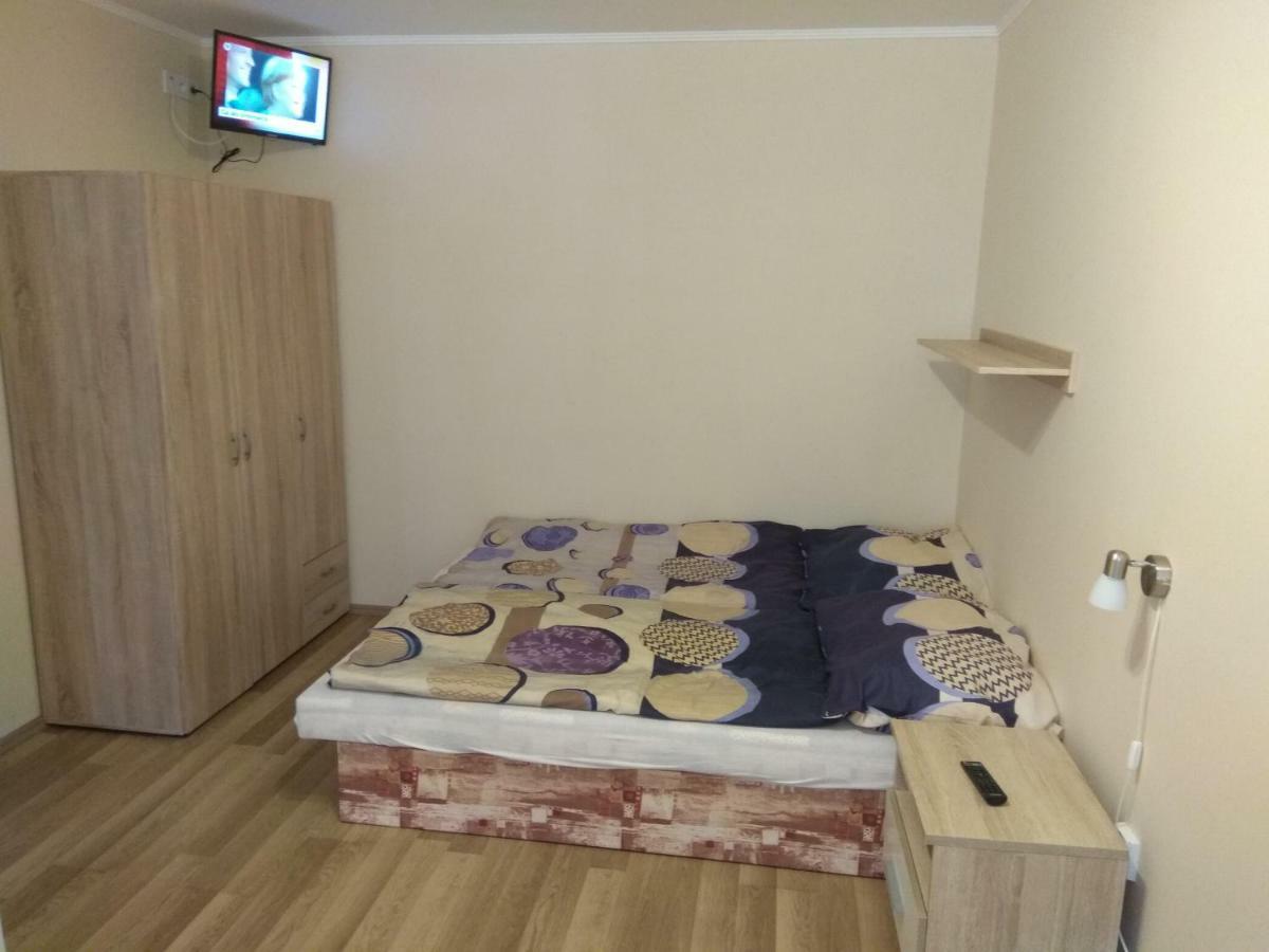 Appartamento La Familia Štúrovo Esterno foto