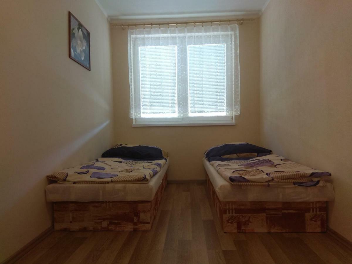 Appartamento La Familia Štúrovo Esterno foto